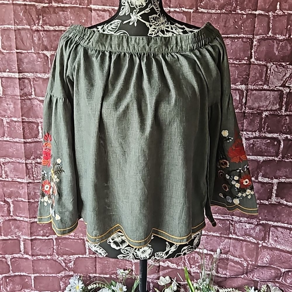 Umgee Off Shoulder Embroidered Sleeve Bohemian Top size small